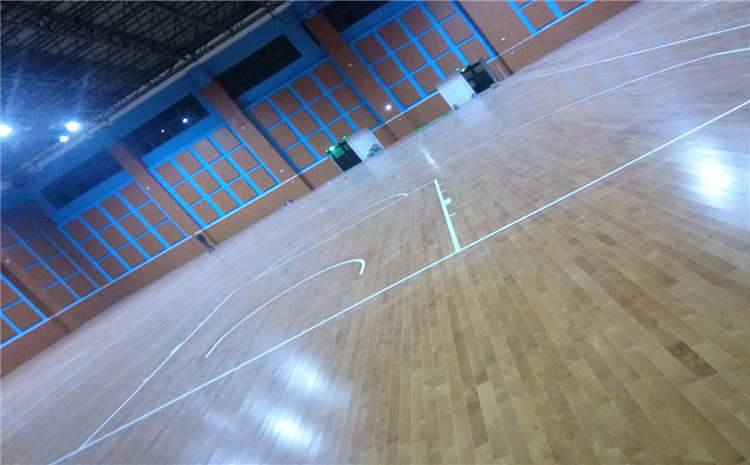 楓木實木運動地板價格是多少錢？